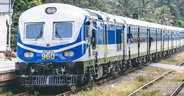 Pulathisi Intercity Express Train