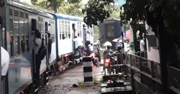 Train Compartments Detached on KV Line